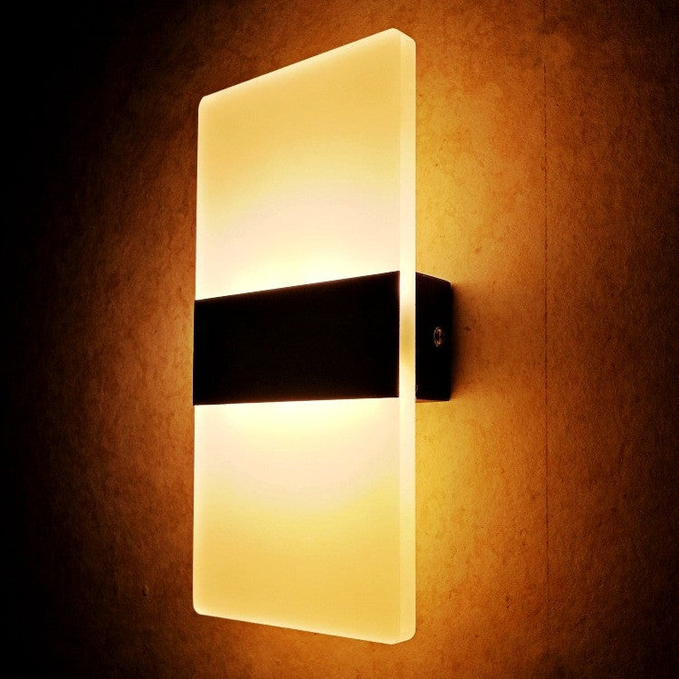 Lampe murale intérieure à chargement USB et détection