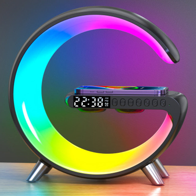 Nouvelle lampe LED intelligente en forme de G avec haut-parleur Bluetooth, chargeur sans fil et application de contrôle pour la décoration de la chambre et de la maison.
