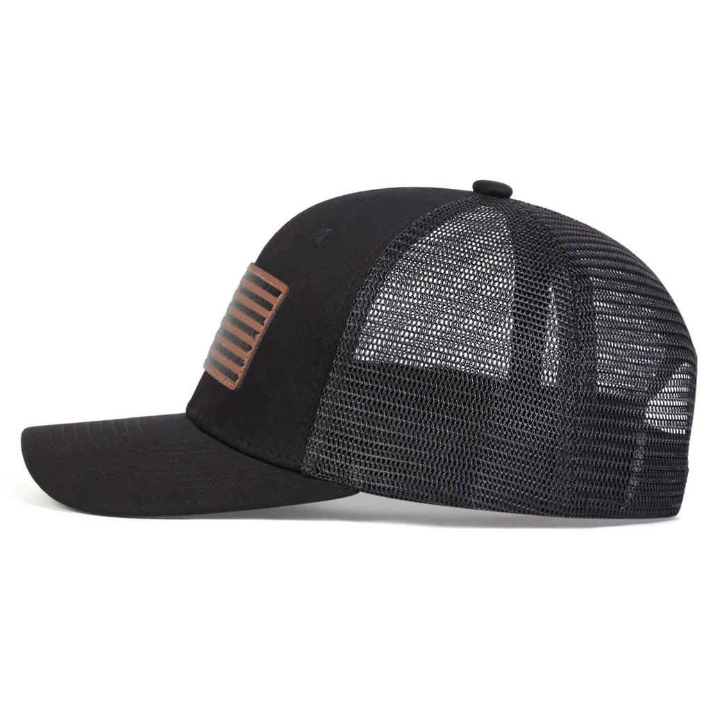 Casquette de baseball unisexe avec étiquette en cuir et drapeau américain, idéale pour le printemps et l'été. Ajustable et décontractée, elle offre une protection solaire optimale.