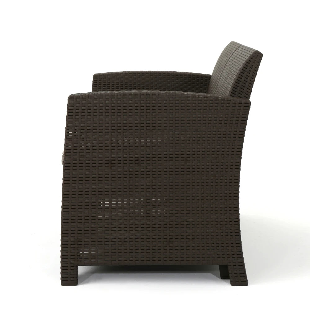 Fauteuils club d'extérieur en imitation osier marron avec coussins beiges résistants à l'eau