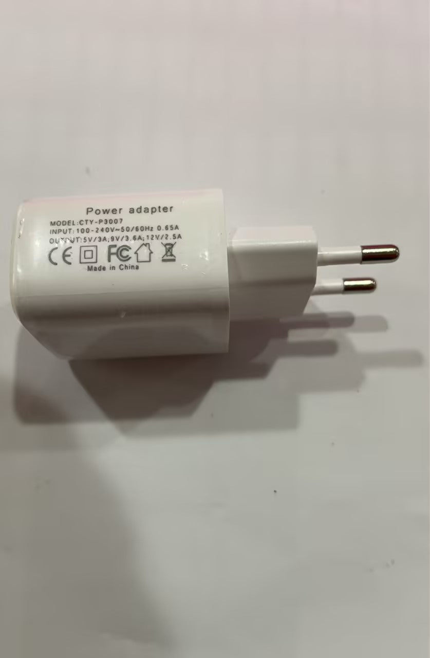 Nouvelle lampe LED intelligente en forme de G avec haut-parleur Bluetooth, chargeur sans fil et application de contrôle pour la décoration de la chambre et de la maison.