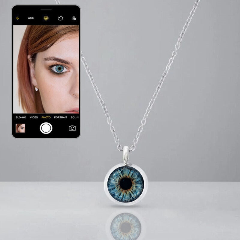 Collier Iris personnalisé : ajoutez une photo de l’œil pour un cadeau unique à vos proches.